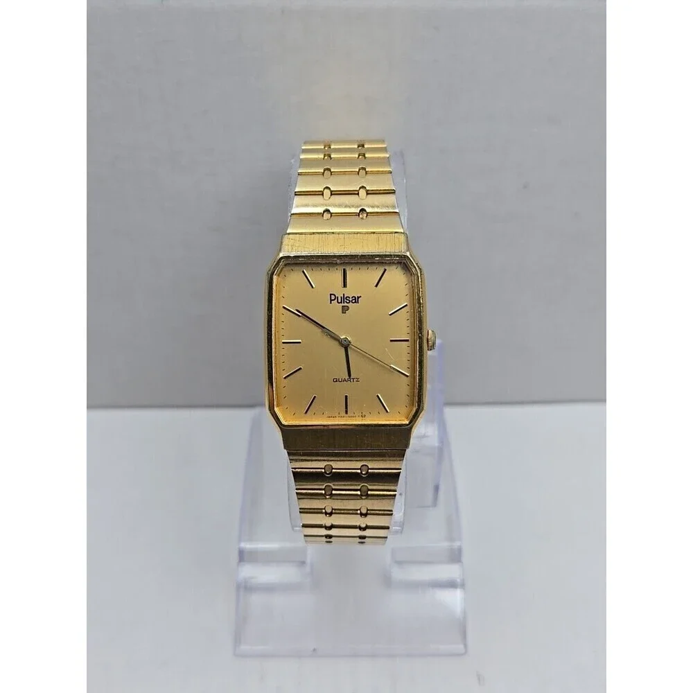 Vintage Pulsar by Seiko V321-5009 Gold Tone Tank Quartz Mens Watch New Battery